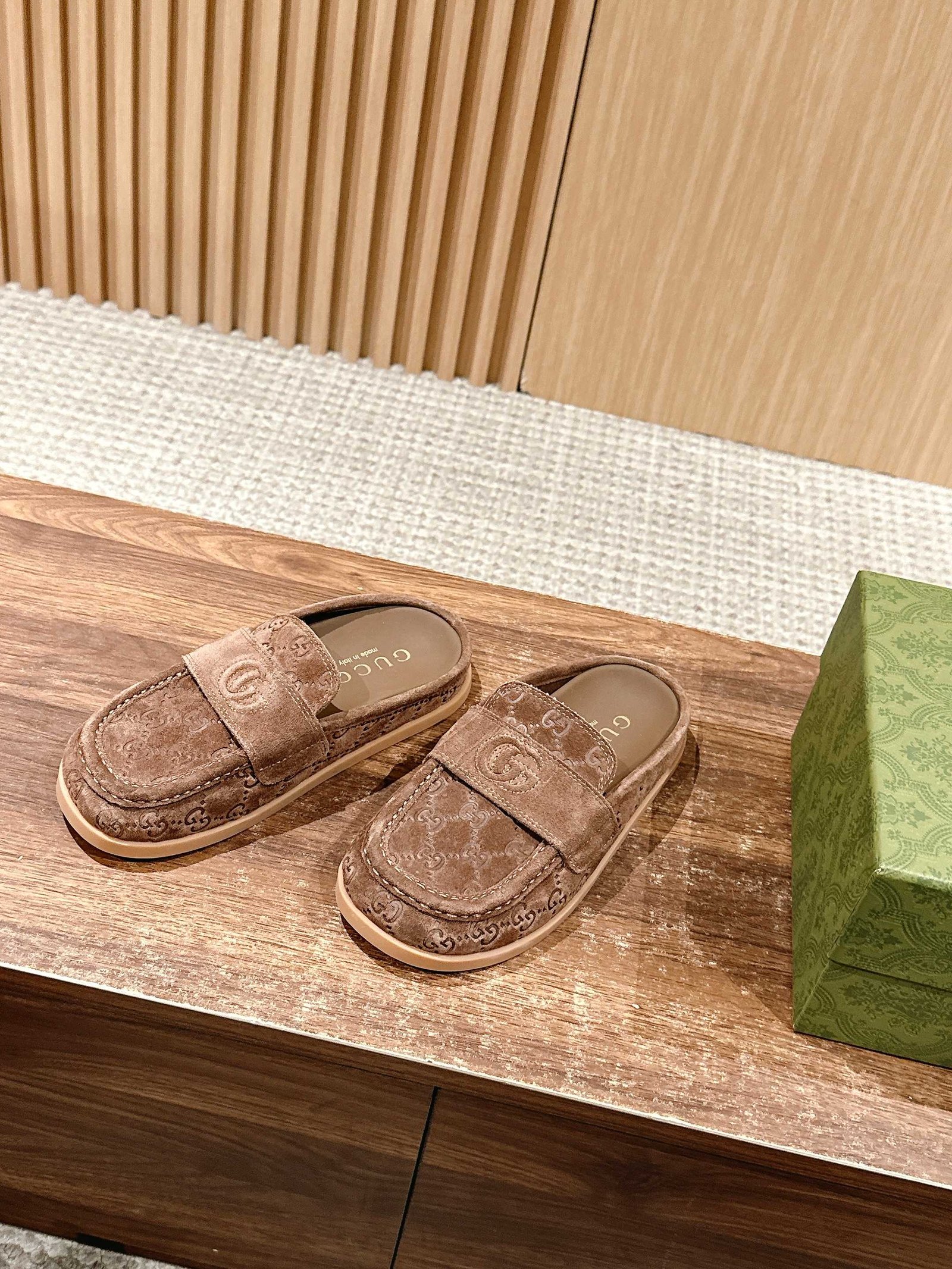 a1743757355315_0400-2