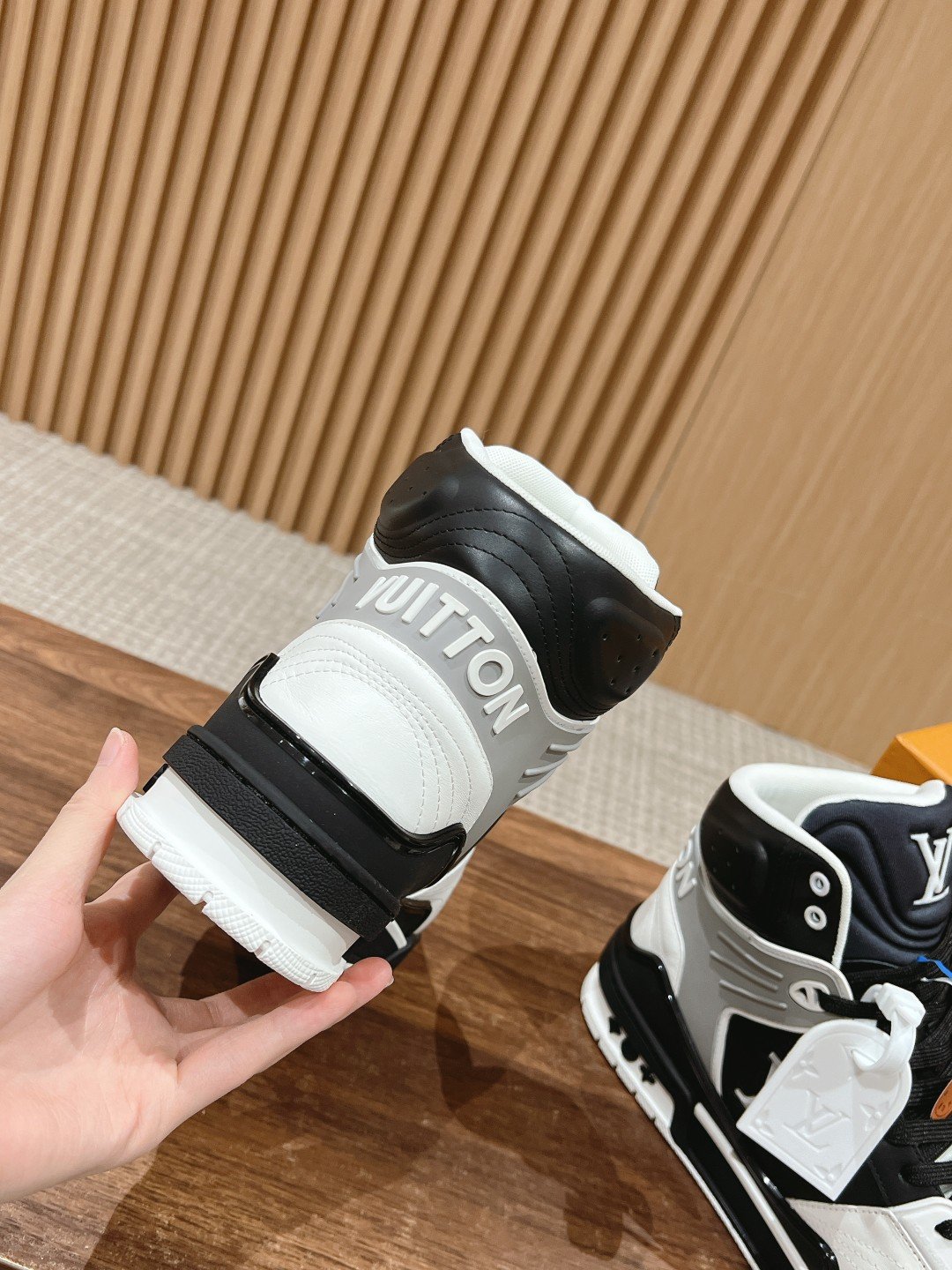 a1700919239138_1141-1