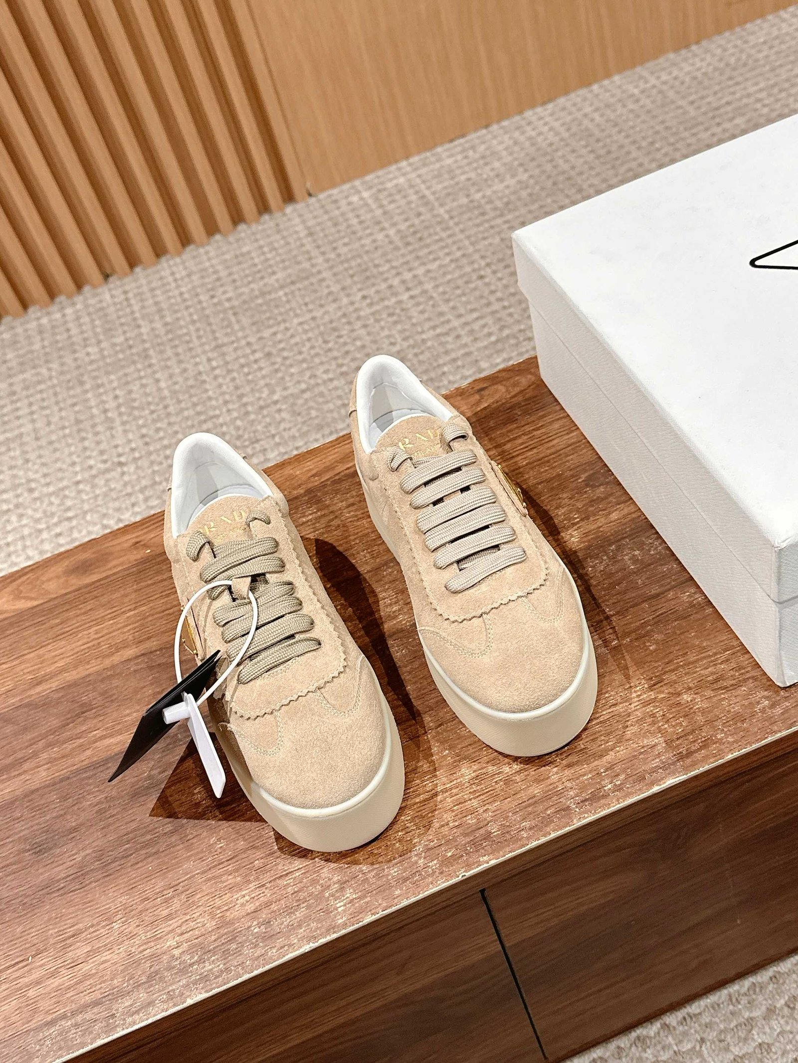 a1739933903260_0812-1