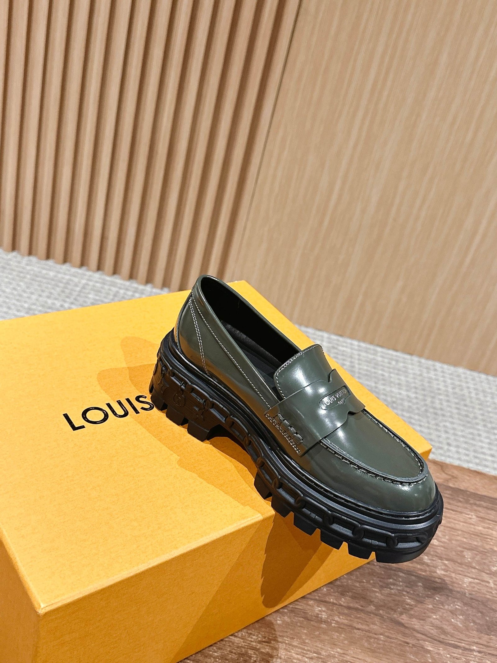 a1741376374329_1043-3