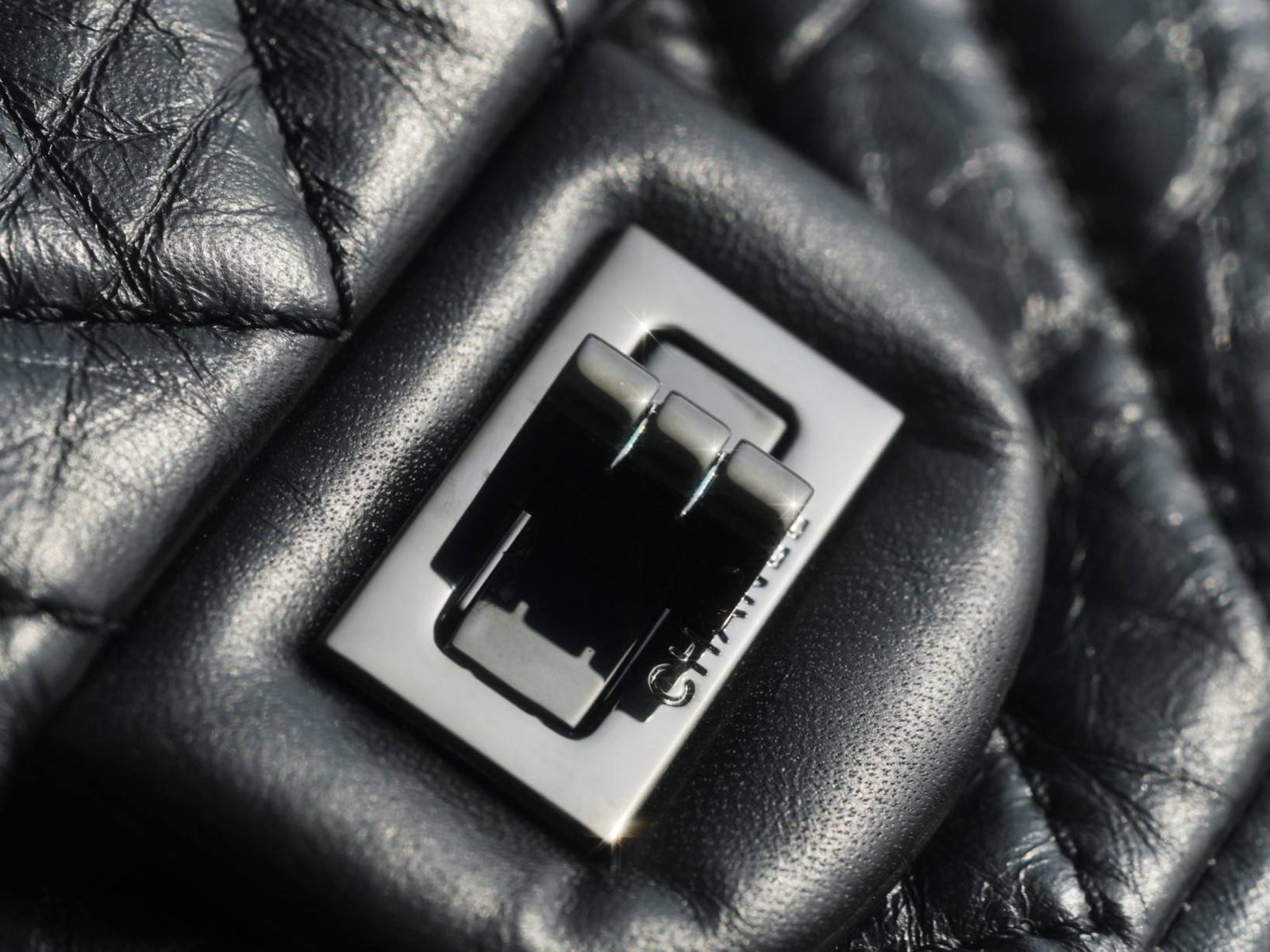 a1644895935235_0855-1