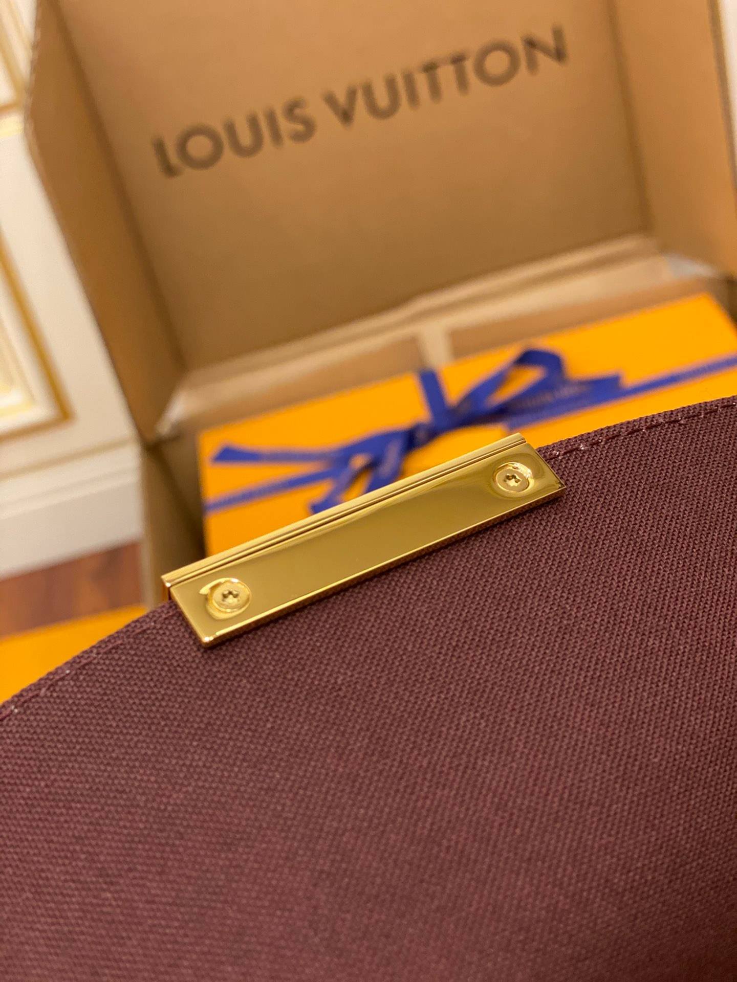 i1586700158_1124_2-1 i1586700158_1124_2-1