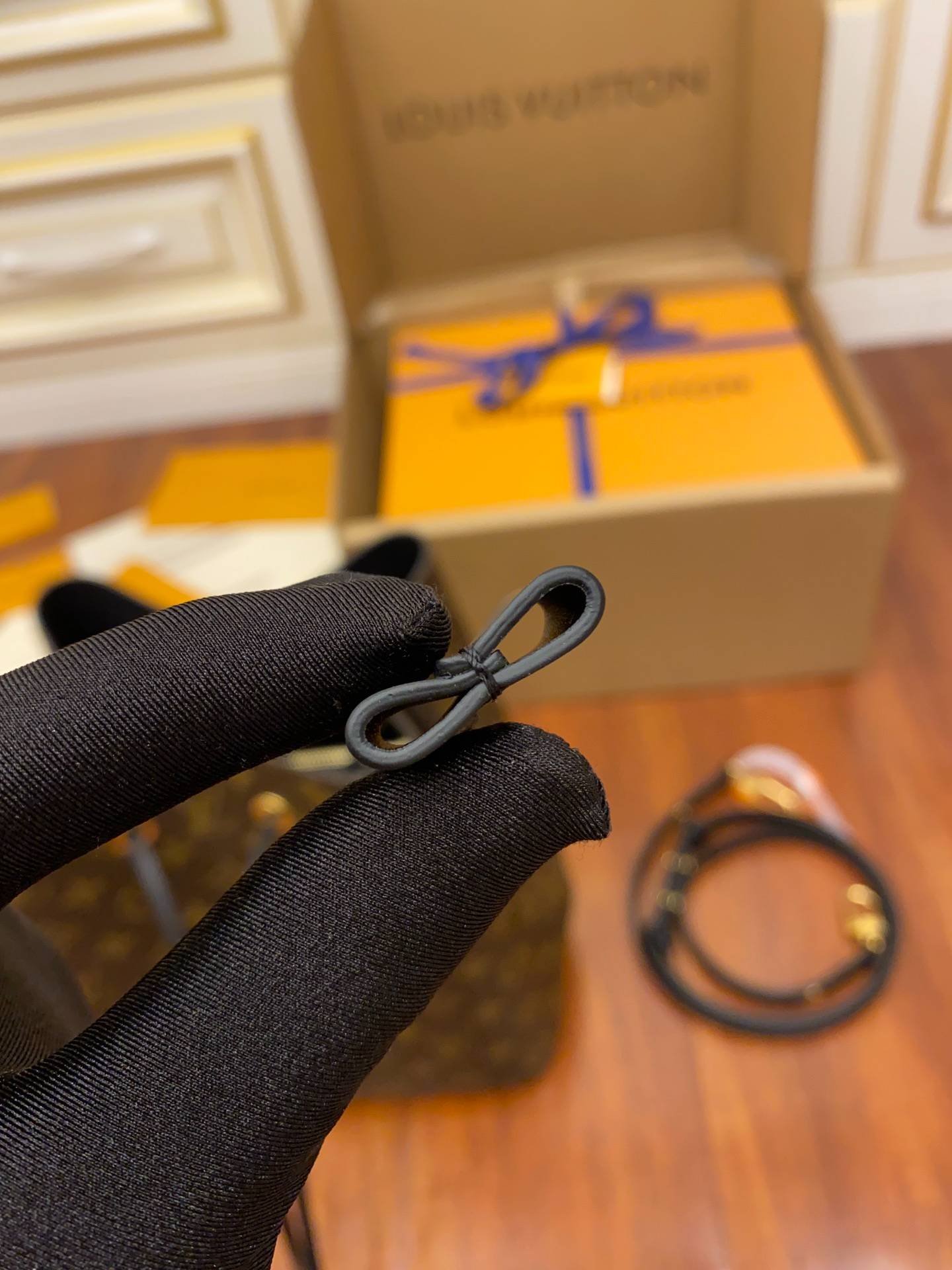 i1596943705_2047_2-1