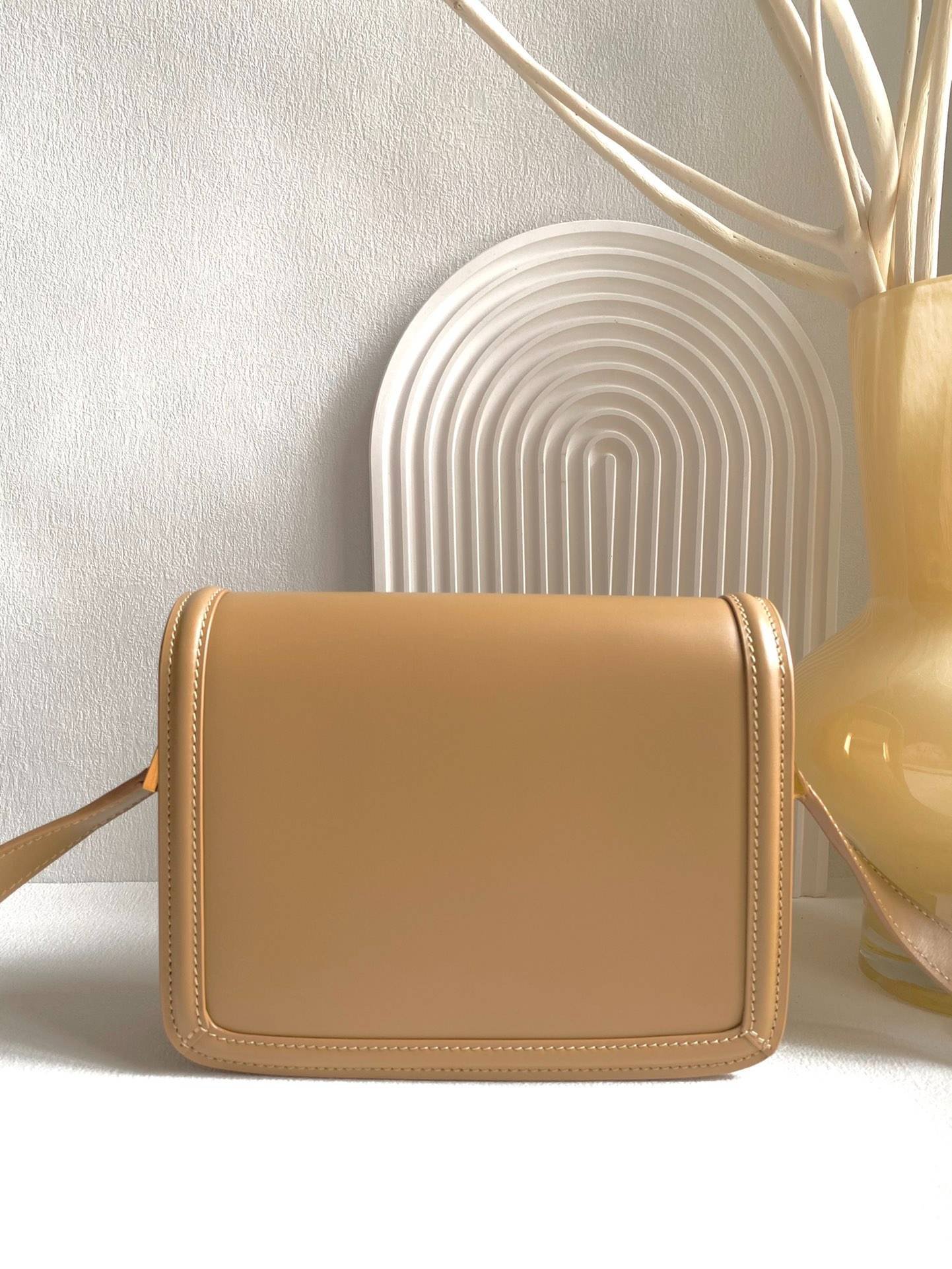 i1683998967_1986_1-1