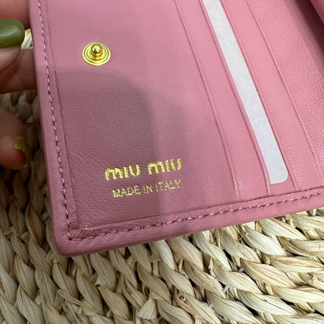 i1685195156_3682_6-1 i1685195156_3682_6-1