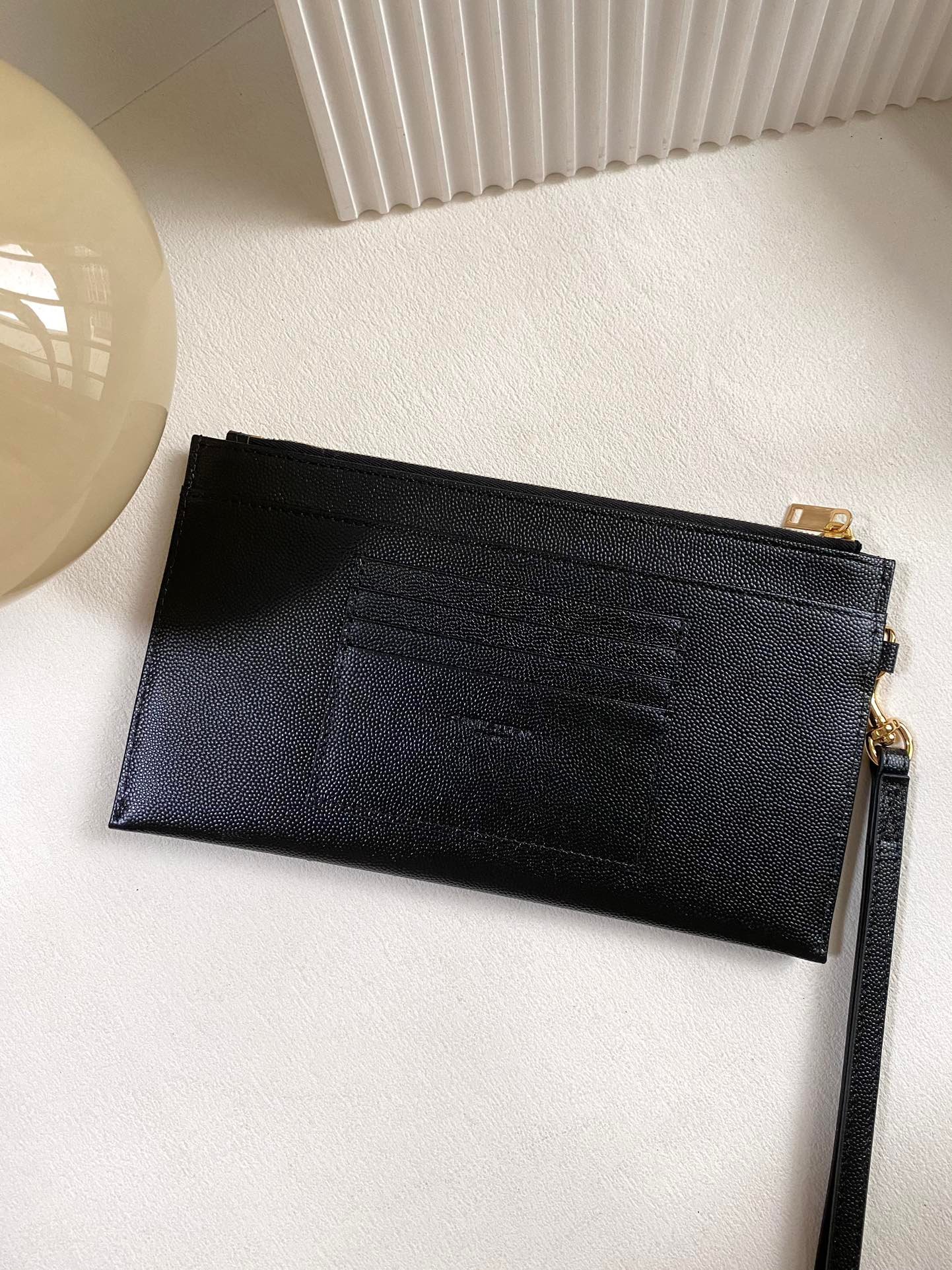 i1691856633_1131_1-1