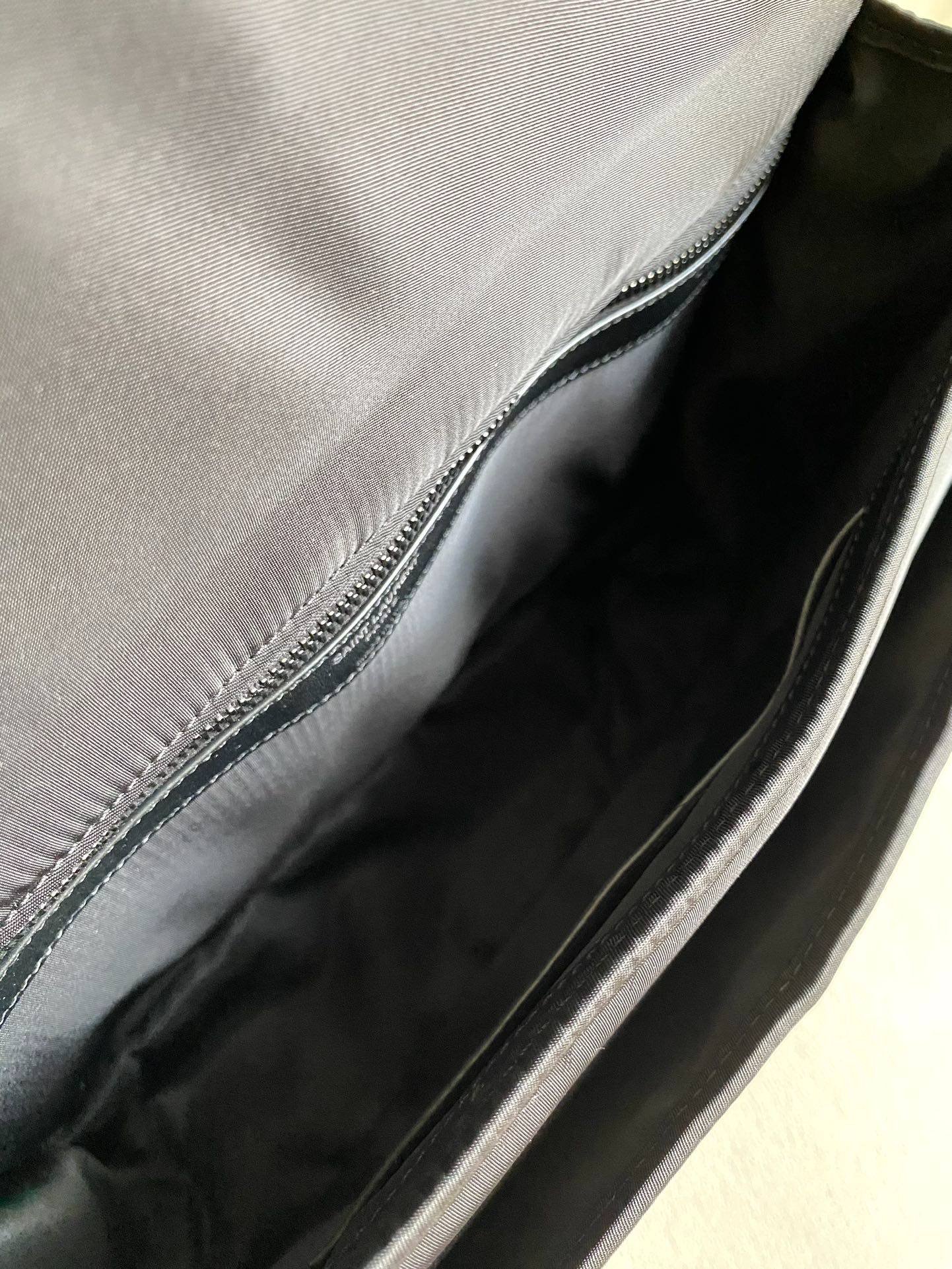 i1695399345_6587_4-1