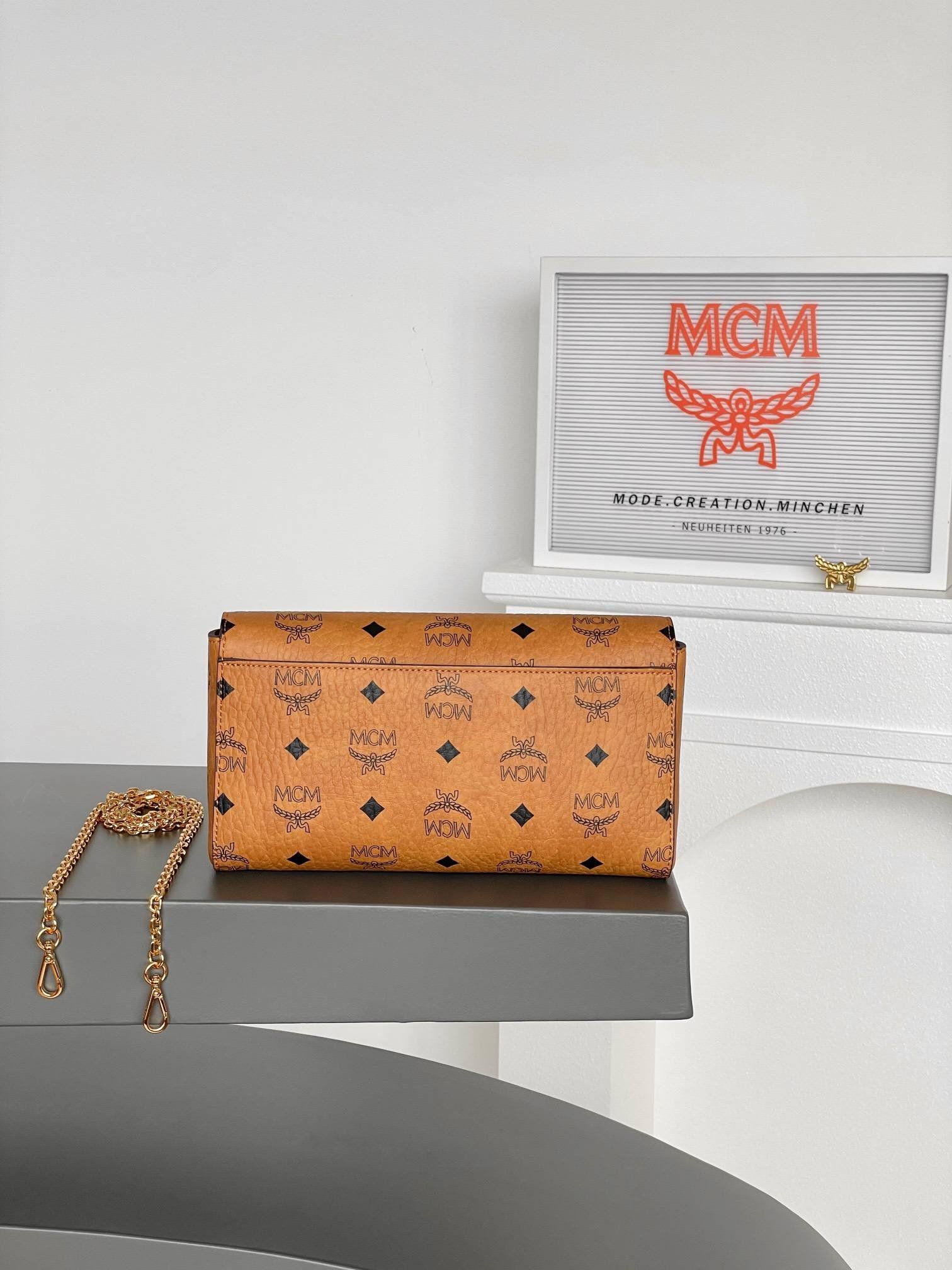 i1703227111_4409_8-1