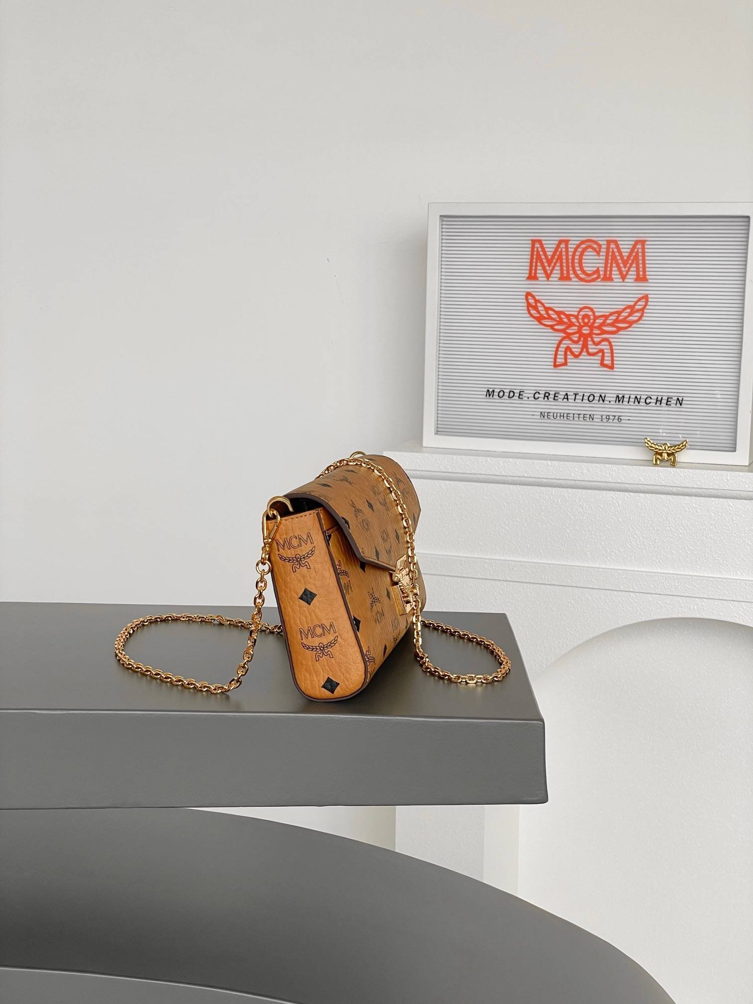 i1703227111_8694_1-1