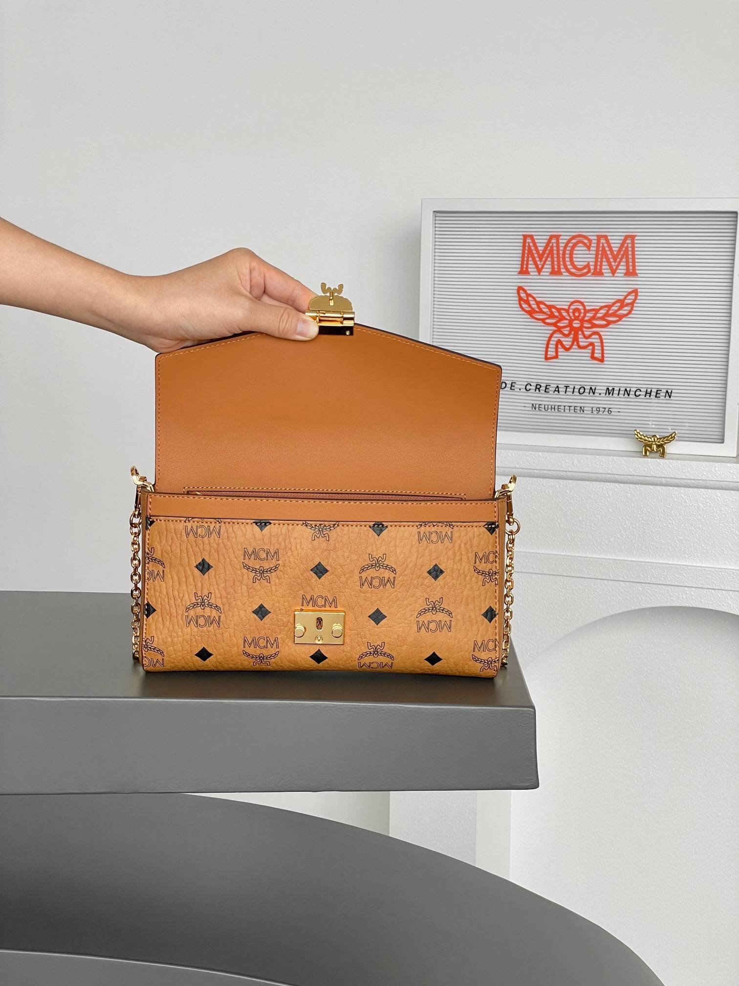 i1703227111_9791_3-1