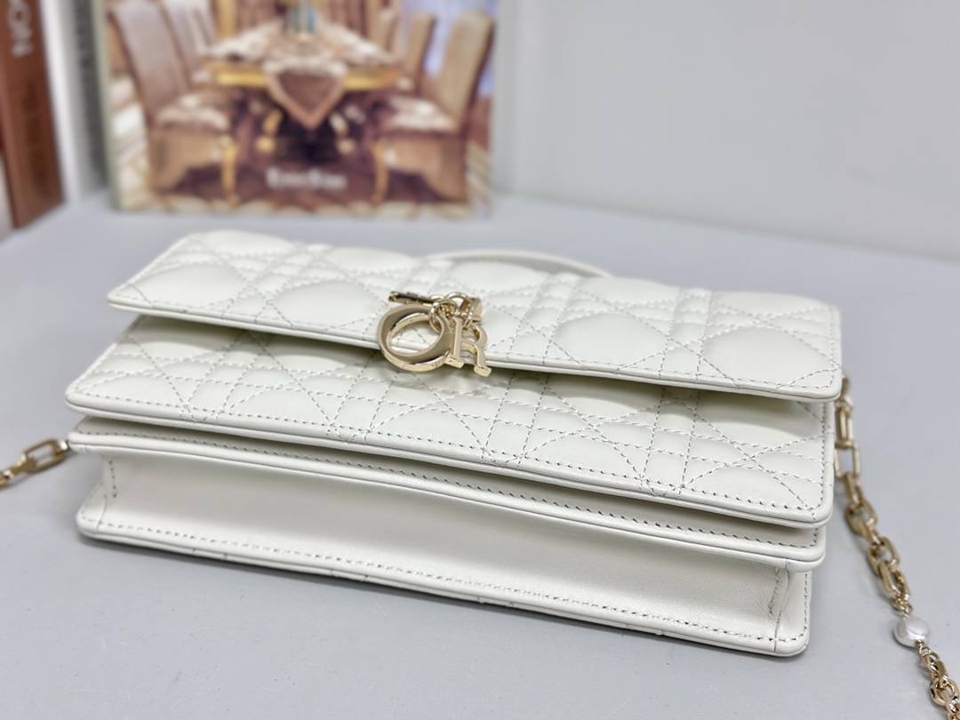 i1711248116_1718_6-1 i1711248116_1718_6-1