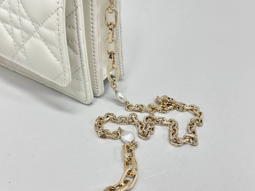 i1711248116_6106_4-1 i1711248116_6106_4-1