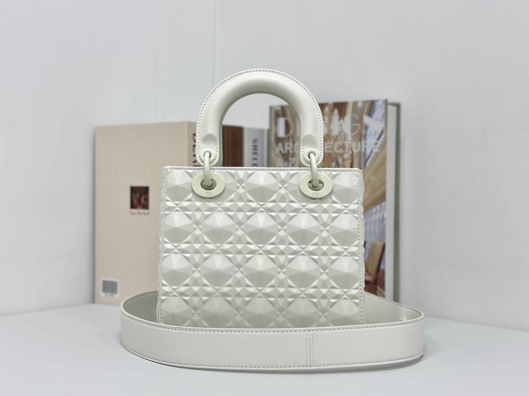 i1711769842_2552_8-1