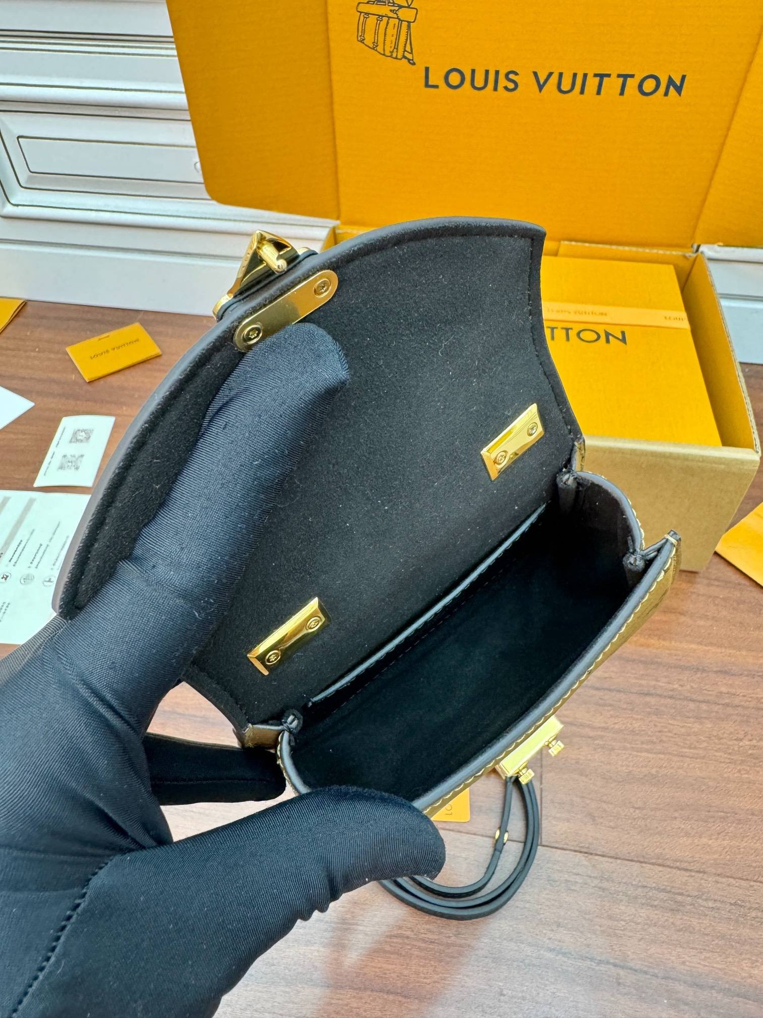 i1719027444_9136_0-1 i1719027444_9136_0-1