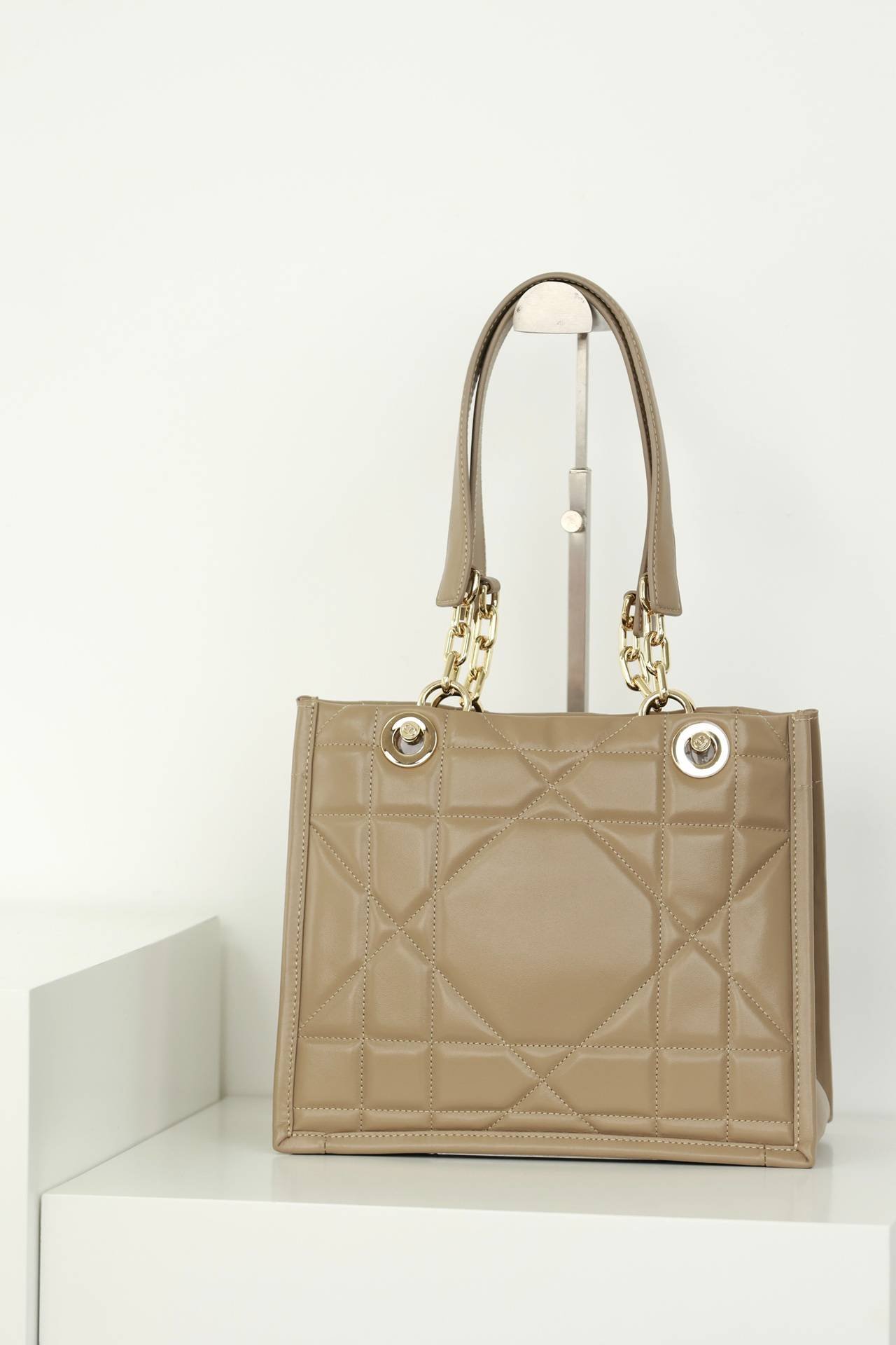 i1724467655_3872_0-1 i1724467655_3872_0-1