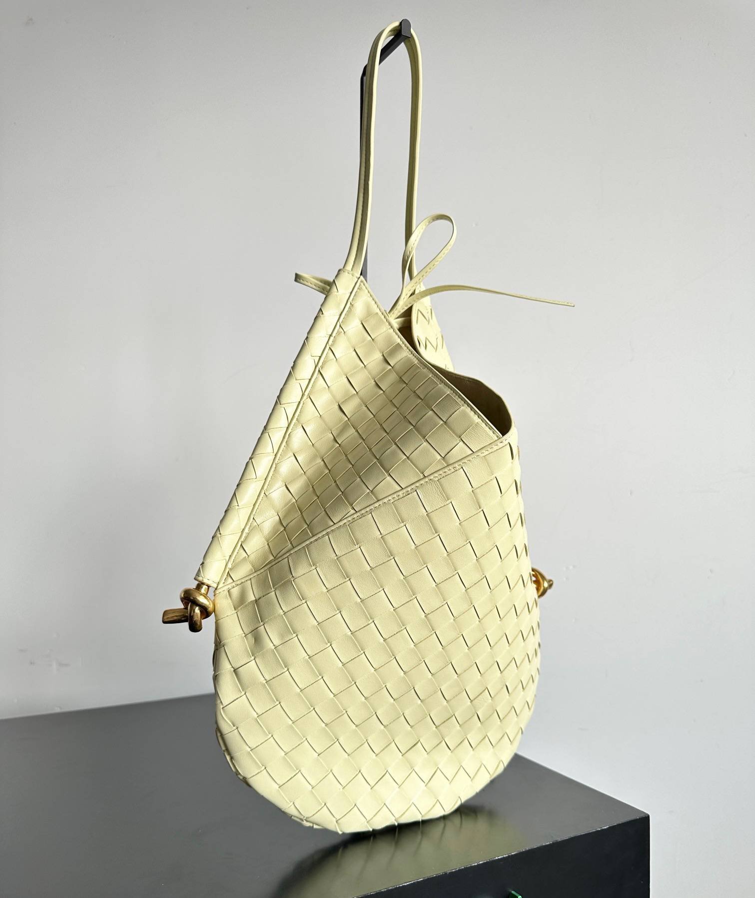 i1686106300_9964_1-1