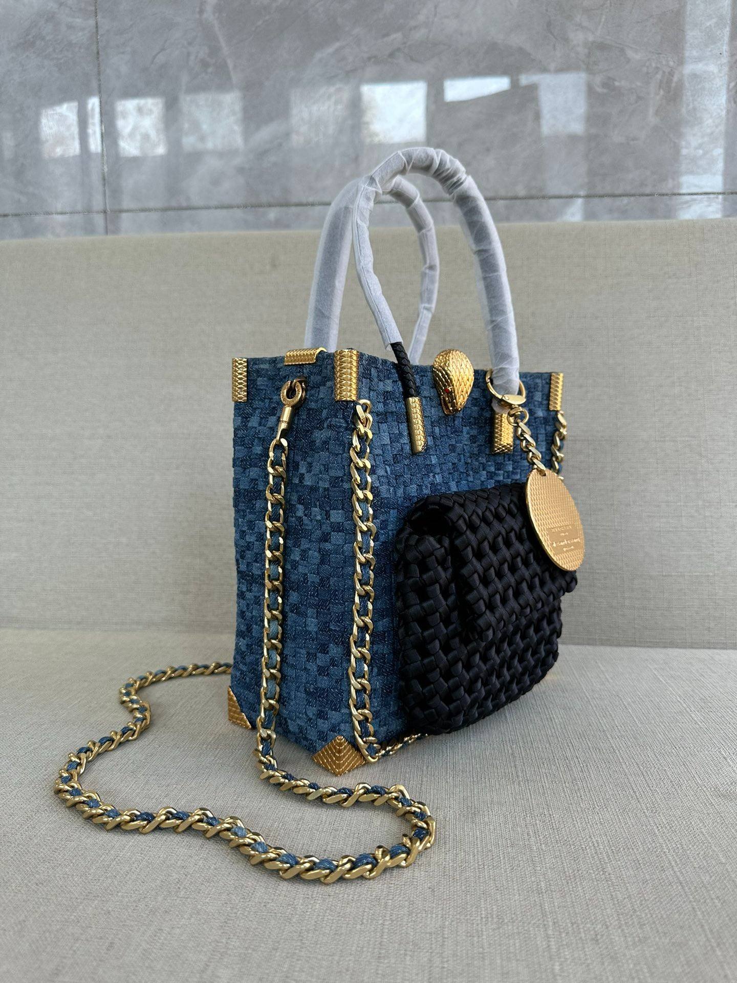 i1698871692_1011_2-1