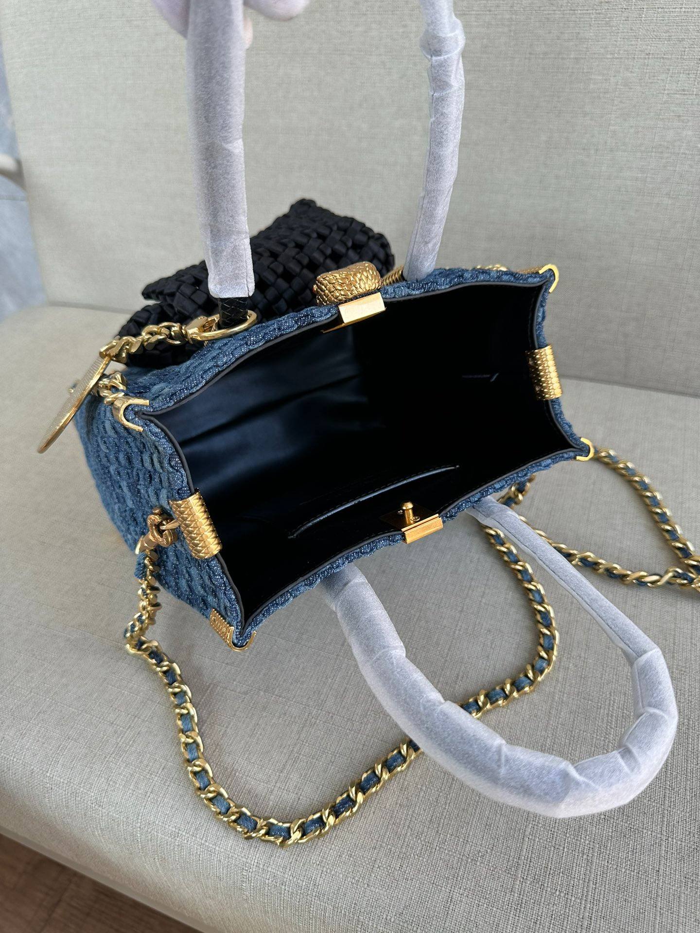 i1698871692_3868_8-1