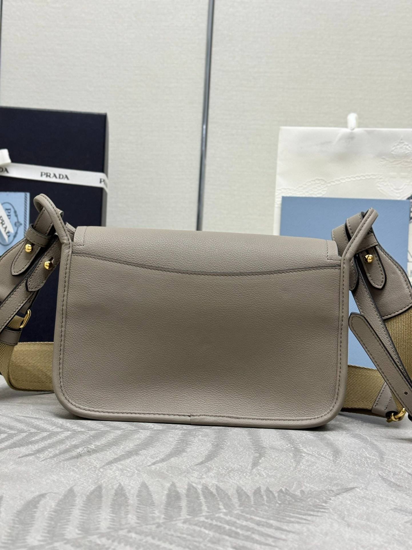 i1717132078_755_1-1 i1717132078_755_1-1